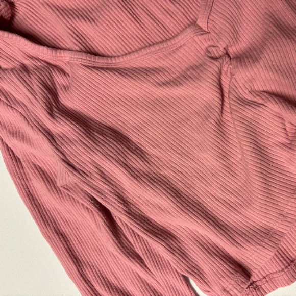 (2/$15) GARAGE CROP TOP 🩷 - Picture 2 of 3